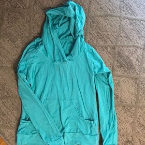 Hooded long sleeve Columbia shirt